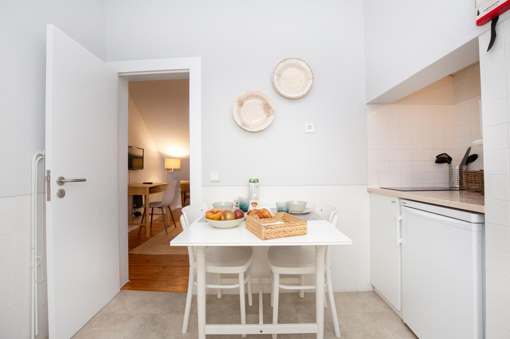 Live Like A Local @ Casa Da Esquina - Wifi & A/c Lisboa